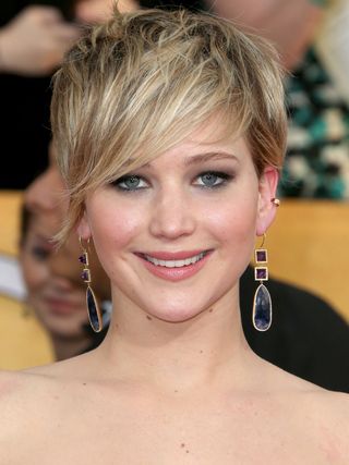 short-haircuts-for-fine-hair-290070-1605146524177-main