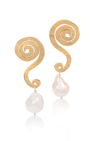 Kitty Joyas + Twirl Pearl Earrings