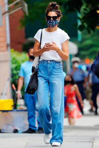 katie-holmes-2020-outfits-290420-1606841889482-image