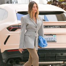 hailey-bieber-style-290427-1619629586199-square