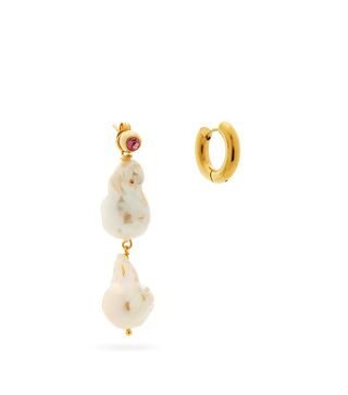 Timeless Pearly + Mismatched 24kt Gold-Plated & Pearl Hoop Earrings