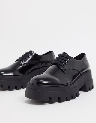 Pull&Bear + Chunky Patent Brogue in Black