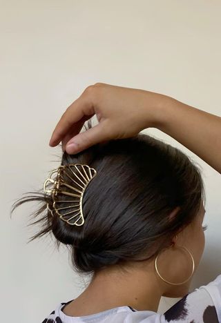 hair-accessory-trends-2021-290680-1608002112149-image