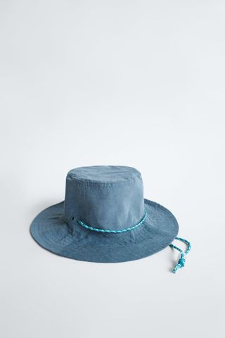 Zara + Bucket Hat