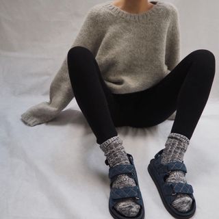 socks-and-sandals-trend-290988-1610043760703-image