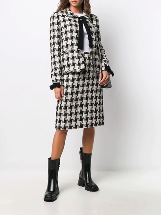 Chanel + Pre-Owned 2004 Tweed Houndstooth Skirt Suit - Farfetch