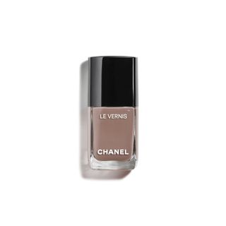 Chanel + Le Vernis Longwear Nail Colour in Particulière