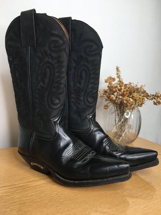 Etsy + Vintage Black Boots
