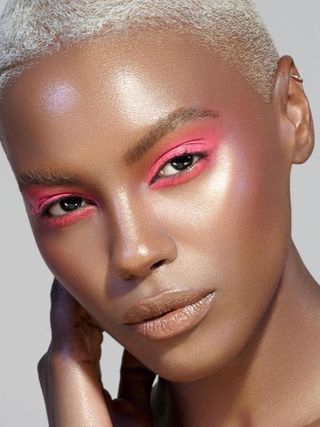 pink-eyeshadow-looks-291342-1611956903927-main