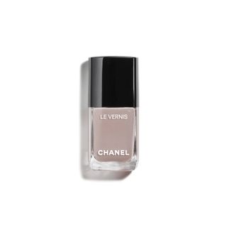 Chanel + Le Vernis Longwear Nail Colour in New Dawn