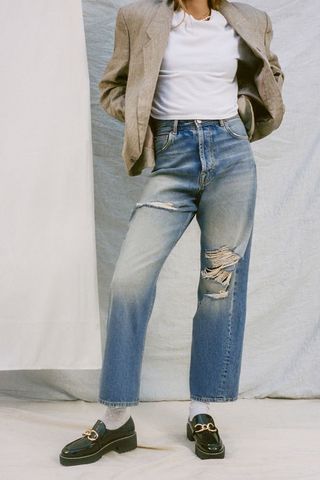 BDG + Amy Baggy Jean in Ripped Light Wash
