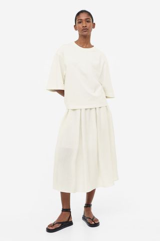 H&M + Wide-Cut Twill Skirt