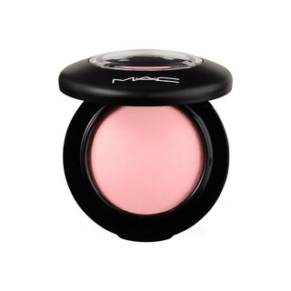 M.A.C. + Mineralize Blush in Dainty