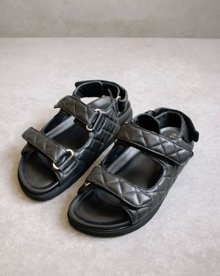 Alohas + Hook-Loop Black Sandal