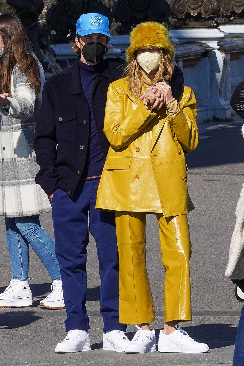 Hailey And Justin Bieber Reached Peak Couple Style In Paris | Who What Wear