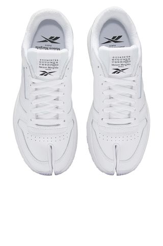 Maison Margiela X Reebok + Classic Leather Tabi Sneaker in White