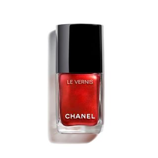 Chanel + Le Vernis Longwear Nail Colour in Metallic Bloom