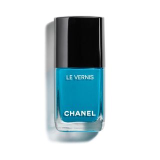 Chanel + Le Vernis Longwear Nail Colour in Melody