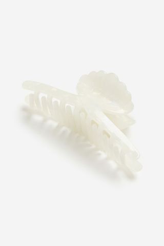H&M + Shell-Shaped Hair Claw