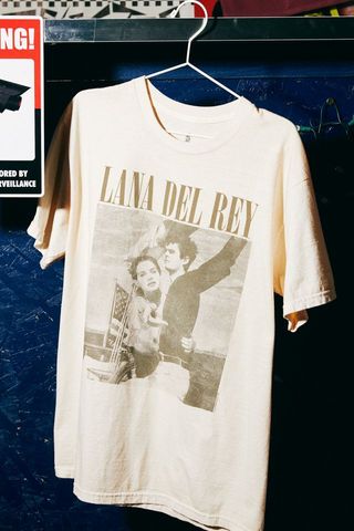 UO + Lana Del Rey UO Exclusive Album Tee