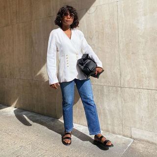 Jeans with sandals discount outfit