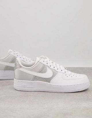 Nike + Air Force 1 '07 Trainers in White and Silver