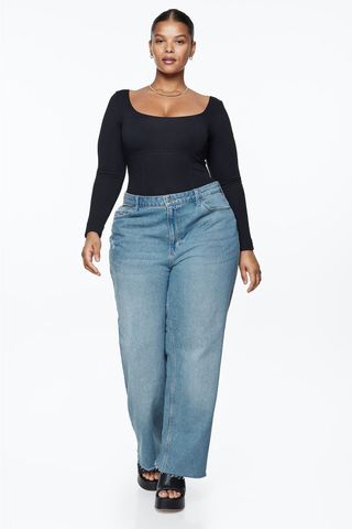 H&M + Curvy Fit Wide Ultra High Jeans