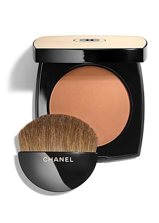 Chanel + Les Beiges Healthy Glow Sheer Powder
