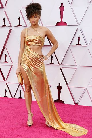 academy-awards-red-carpet-looks-2021-292894-1619392956961-image