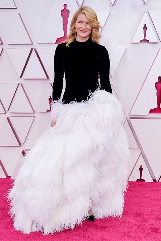 academy-awards-red-carpet-looks-2021-292894-1619395058660-image