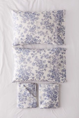 Urban Outfitters + Toile Sheet Set