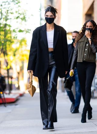 kendall-jenner-trouser-outfits-292929-1619603181456-image