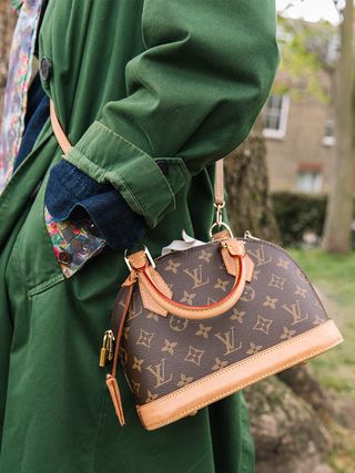 london-street-style-handbags-293278-1621334871790-image
