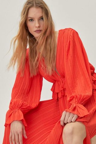 Nasty Gal + Ruffle Plunging Pleated Maxi Dress