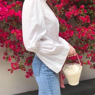 loose-white-blouses-293359-1621628298776-image