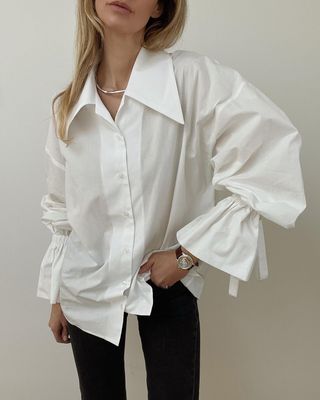 loose-white-blouses-293359-1621628299925-image