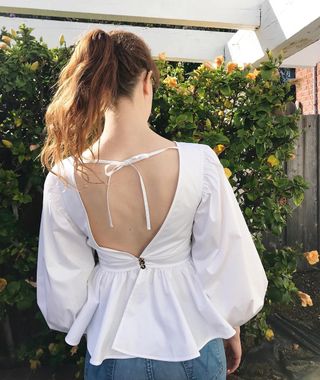 loose-white-blouses-293359-1621630719576-image