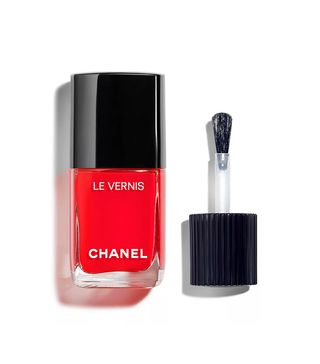 Chanel + Le Vernis Nail Colour in Incendiaire