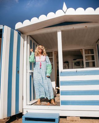 what-to-wear-to-the-british-seaside-293384-1621855340337-image