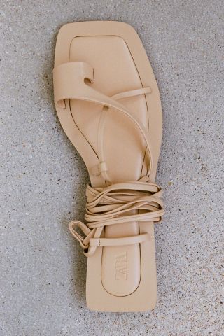 Zara + Strappy Low Heel Leather Sandals With Toe Loop