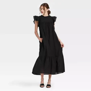 Who What Wear + Ruffle Short Sleeve Dress in Black