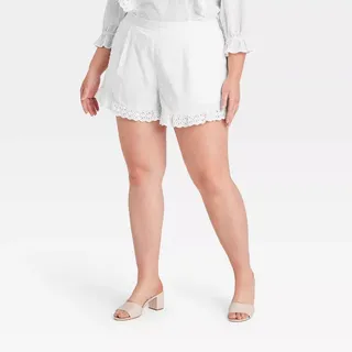 Who What Wear + Pull-On Shorts in White