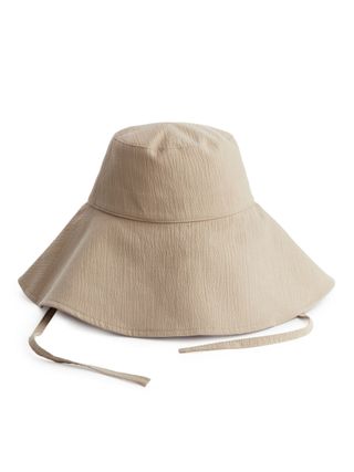 Arket + Seersucker Beach Hat