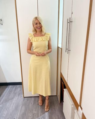 holly-willoughby-summer-dresses-293766-1623842524108-image