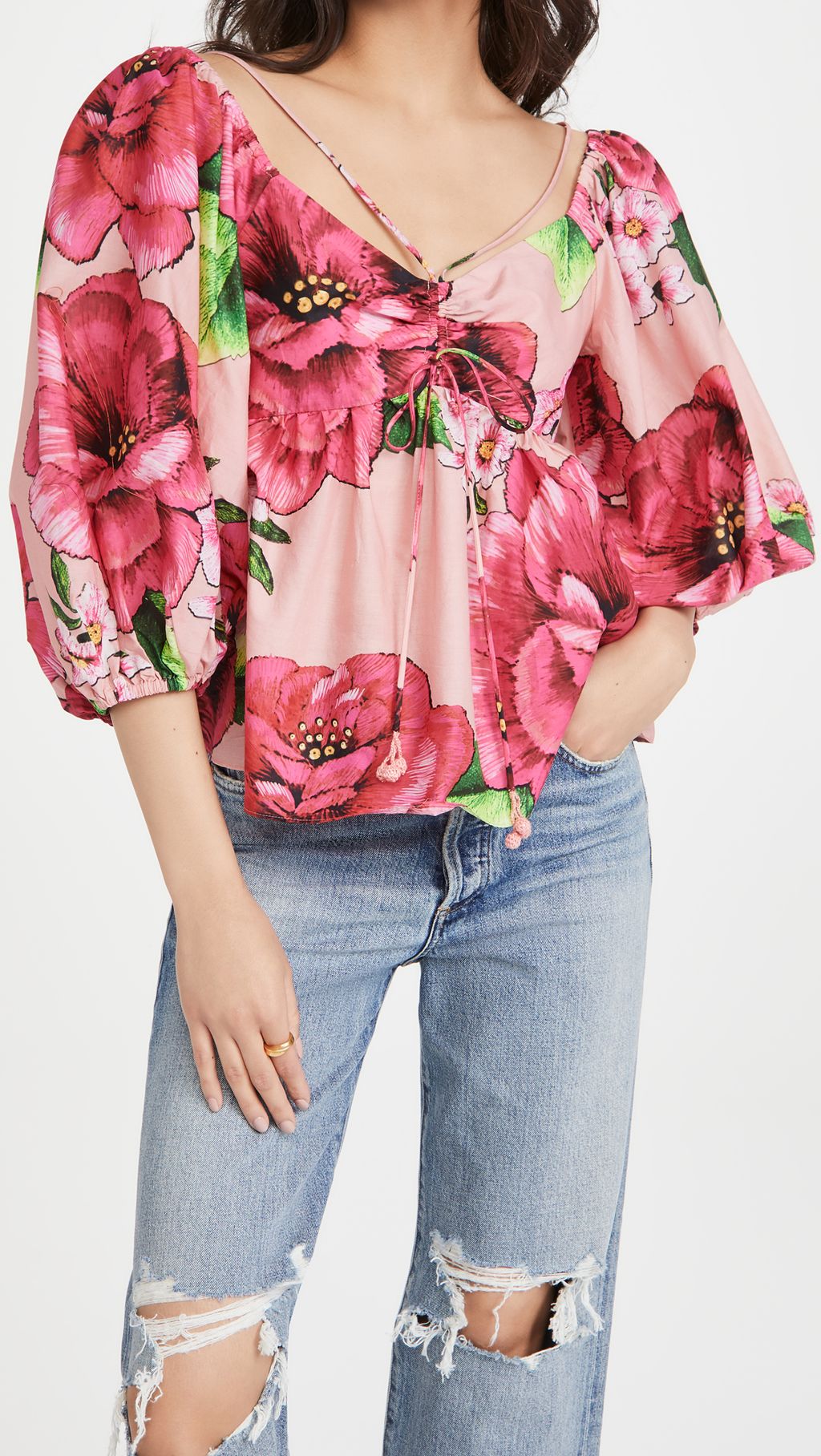 7 New Summer TikTok Fashion Trends That Are Blowing Up Who What Wear(01)