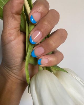 blue-nail-trend-293905-1624532366278-main