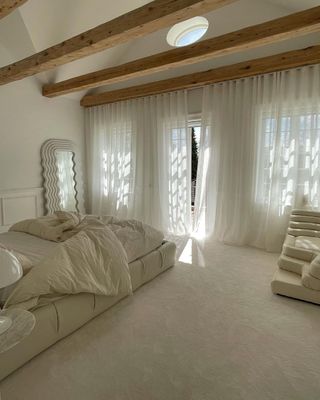 minimalist-home-decor-trend-293993-1625013763555-main