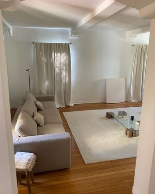 minimalist-home-decor-trend-293993-1625018317825-main