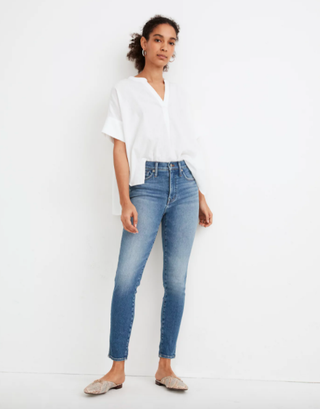 Madewell + 10-Inch High-Rise Skinny Crop Jeans in Sheffield Wash