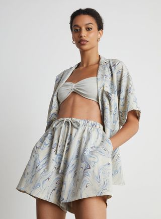 Who What Wear Collection + Courtney Drawstring Shorts in Swirl